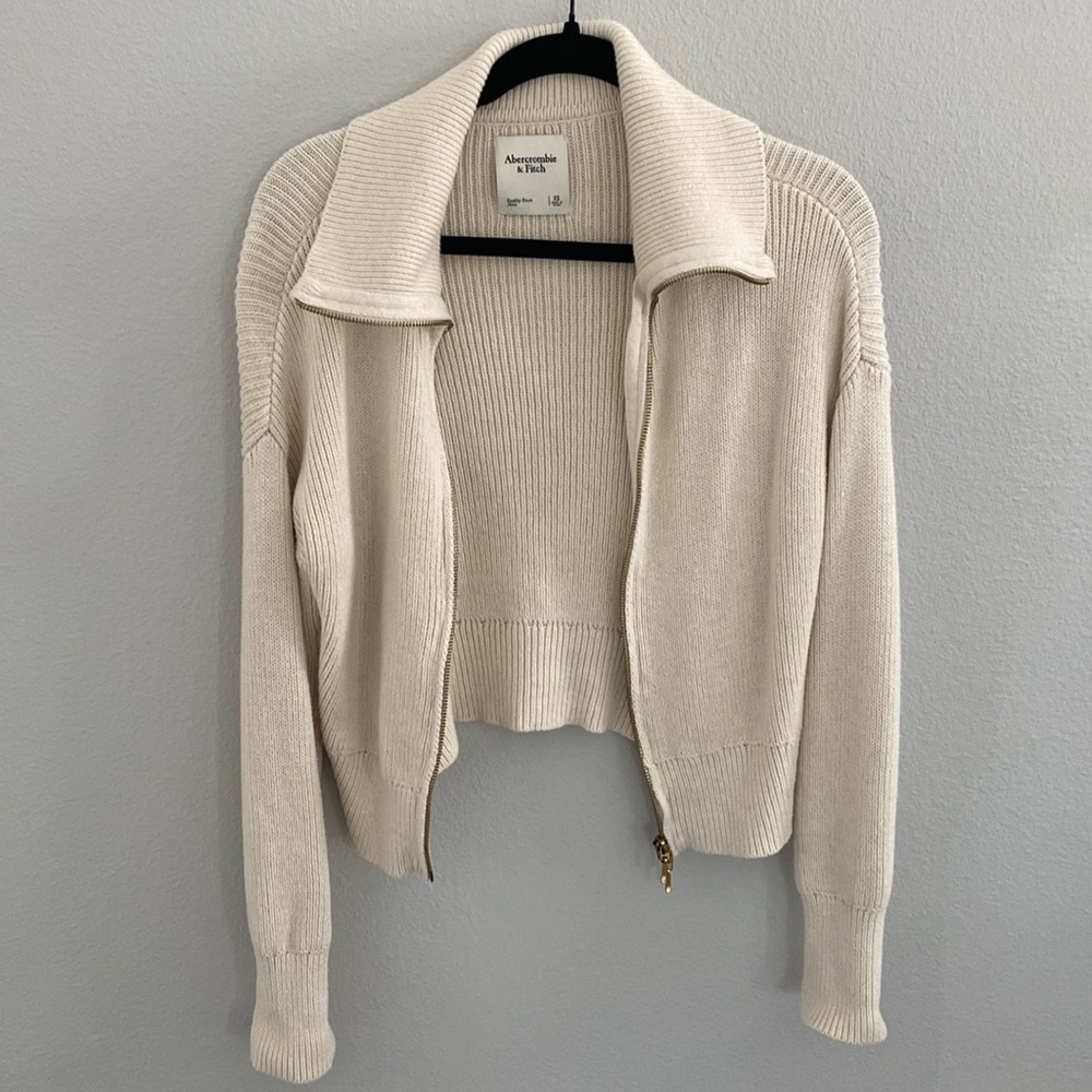 Abercrombie collared sweater jacket